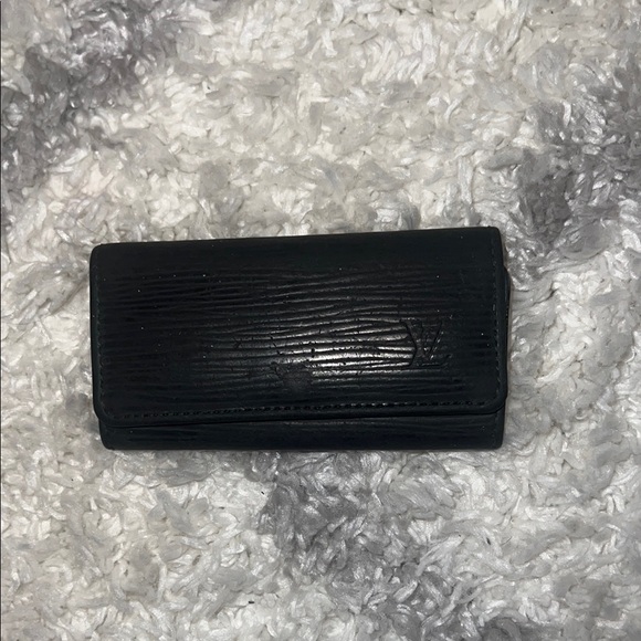 Louis Vuitton Black Epi Key Holder - Picture 2 of 10